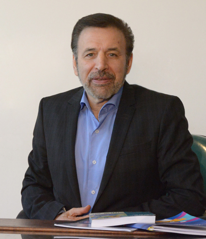 محمود واعظی