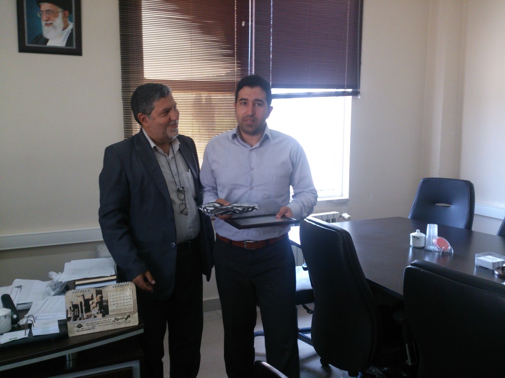 تقدیر از عوامل برگزاری همایش 1