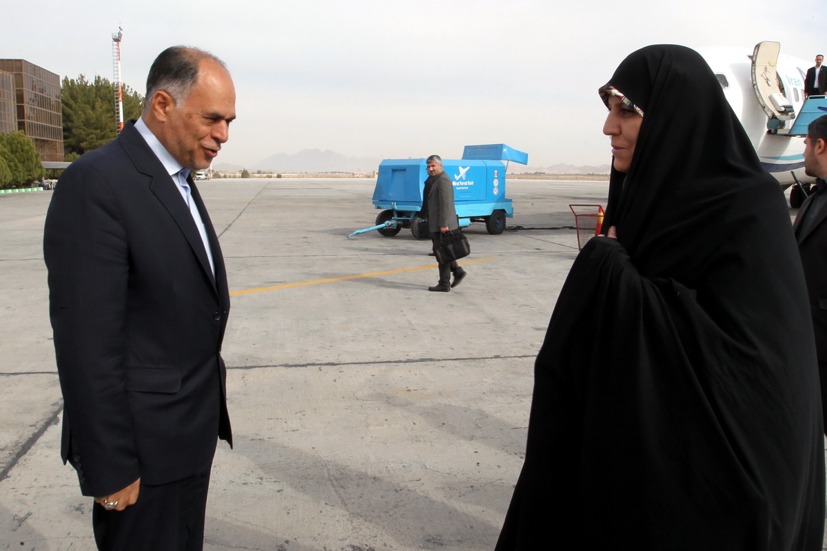 معاون رییس جمهور در امور زنان و خانواده صبح امروز وارد زاهدان شد و در بدو ورود مورد استقبال استاندار سبستان و بلوچستان قرار گرفت.