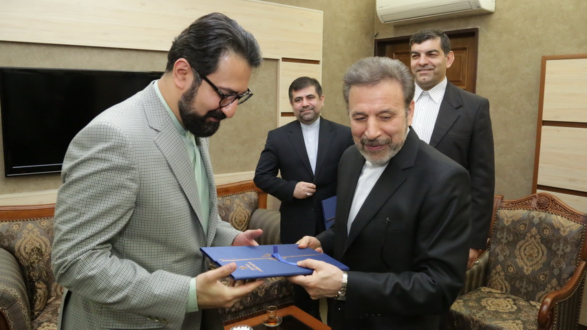 تقدیر دکتر واعظی از اعضاء شورای عالی تمبر