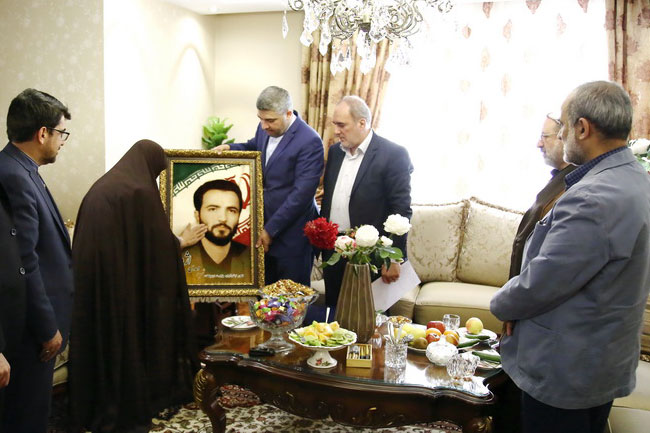 دیدار با خانواده شهید مهدی اژدری