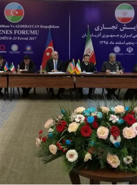 Doctor Vaezi in the news conference at Orumiyeh:  We are setting up 10 documents of cooperation between Iran and Azerbaijan