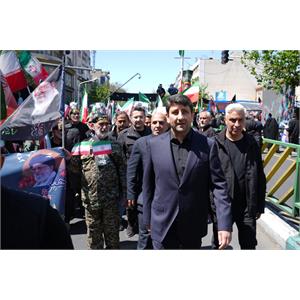 حضور وزیر ارتباطات در مراسم اربعین رهبر شهید