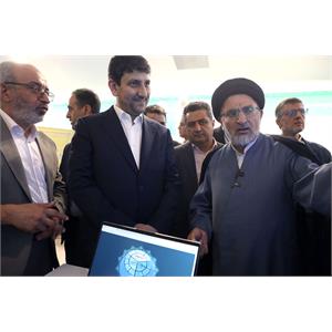 بازدید وزیر ارتباطات از پنجمین نمایشگاه دستاوردهای نهاد وقف