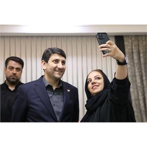 نشست صمیمانه وزیر ارتباطات و فناوری اطلاعات با اصحاب رسانه