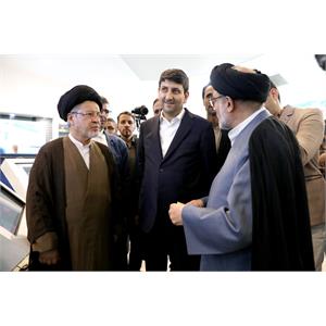 بازدید وزیر ارتباطات از پنجمین نمایشگاه دستاوردهای نهاد وقف