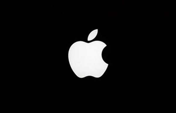 Apple sells more than 1.7M iPhones in 3 days