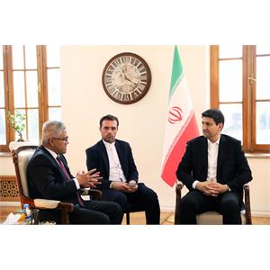 دیدار وزیر ارتباطات با سفیر اندونزی