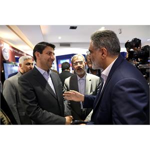 بازدید وزیر ارتباطات از نمایشگاه دستاوردهای جهاد دانشگاهی