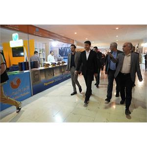 بازدید وزیر ارتباطات و فناوری اطلاعات از نمایشگاه کتاب
