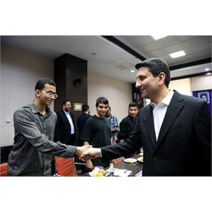 تقدیر وزیر ارتباطات از نفرات برتر کنکور رشته ریاضی