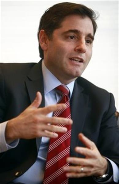 FCC votes to reconsider broadband regulations