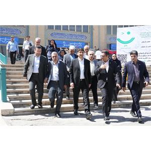 بازدید وزیر ارتباطات و فناوری اطلاعات از نمایشگاه کتاب