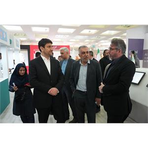بازدید وزیر ارتباطات و فناوری اطلاعات از نمایشگاه کتاب